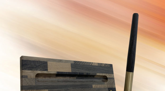 О настольных пишущих инструментах из морёного дуба: Фильм 1