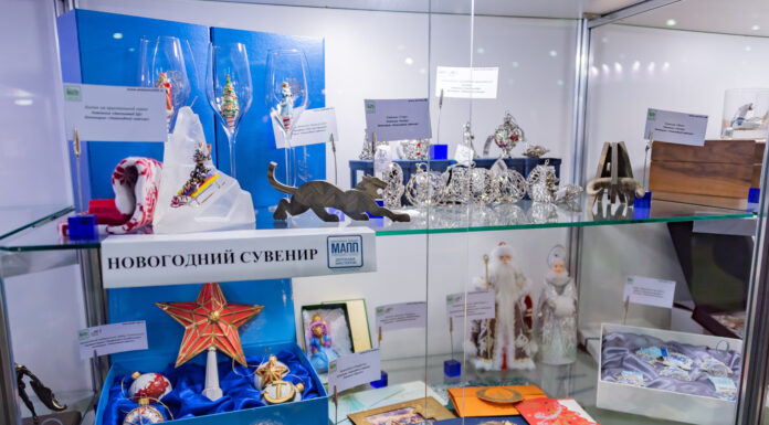 6. Новогодний сувенир