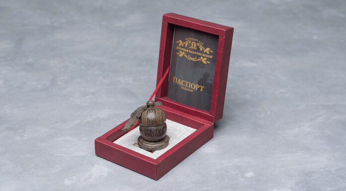 Талисман «Жёлудь» из морёного дуба