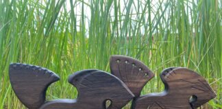 Кони из мореного дуба